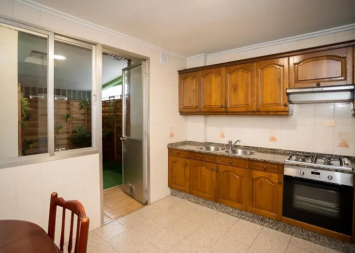 Turistiqa - Piso Carballo Vutco01445 * フェロル